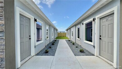 5605 Northwestern Ave in McAllen, TX - Building Photo - Building Photo