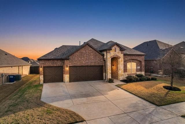 property at 1321 Benavites Dr