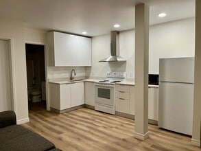 15 Oryme Av in Sault Ste Marie, ON - Building Photo - Building Photo