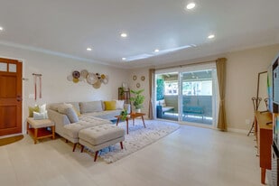 524 Telegraph Canyon Rd in Chula Vista, CA - Building Photo