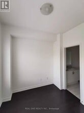 209 Harding Park St in Newmarket, ON - Building Photo - Building Photo