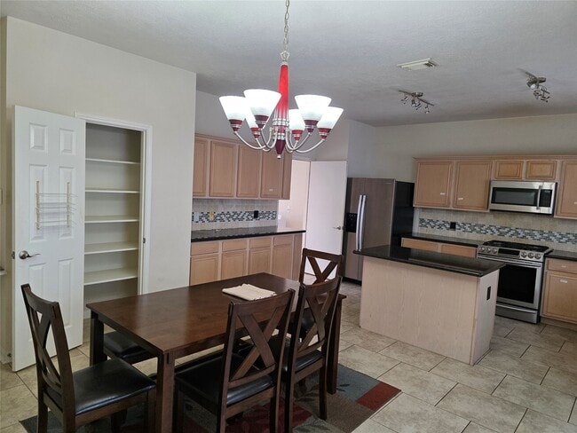 property at 2715 Riverhollow Ln