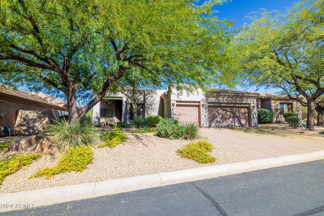 7020 E Mighty Saguaro Way in Scottsdale, AZ - Building Photo