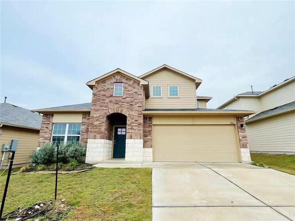 7016 Branrust Dr in Austin, TX - Building Photo
