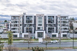 The Encore in Chilliwack, BC - Building Photo - Building Photo