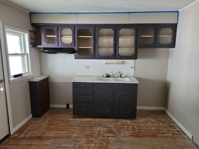 582 Sunbury St in Minersville, PA - Foto de edificio - Building Photo