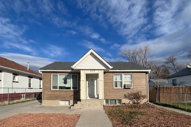 property at 119 E Leslie Ave