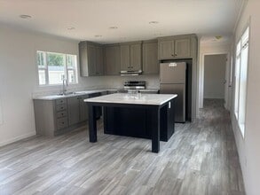 190 Rosewood Ave in Raeford, NC - Building Photo - Building Photo