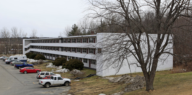 Capri Apartments in Augusta, ME - Building Photo - Building Photo