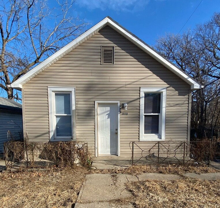 1415 N 38th St in Omaha, NE - Building Photo