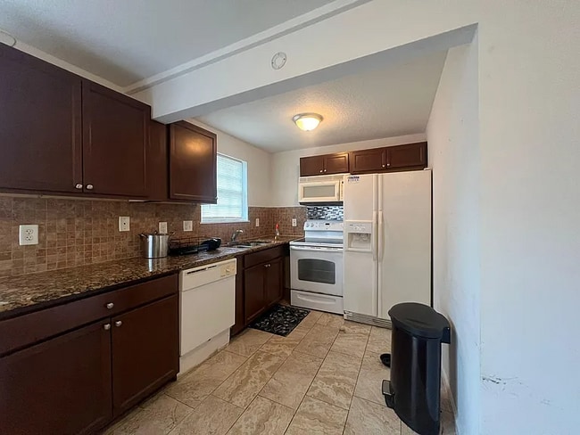 702 Mitchell Dr in Myrtle Beach, SC - Building Photo - Building Photo