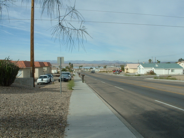 2700-2720 McCulloch Blvd in Lake Havasu City, AZ - Foto de edificio - Other