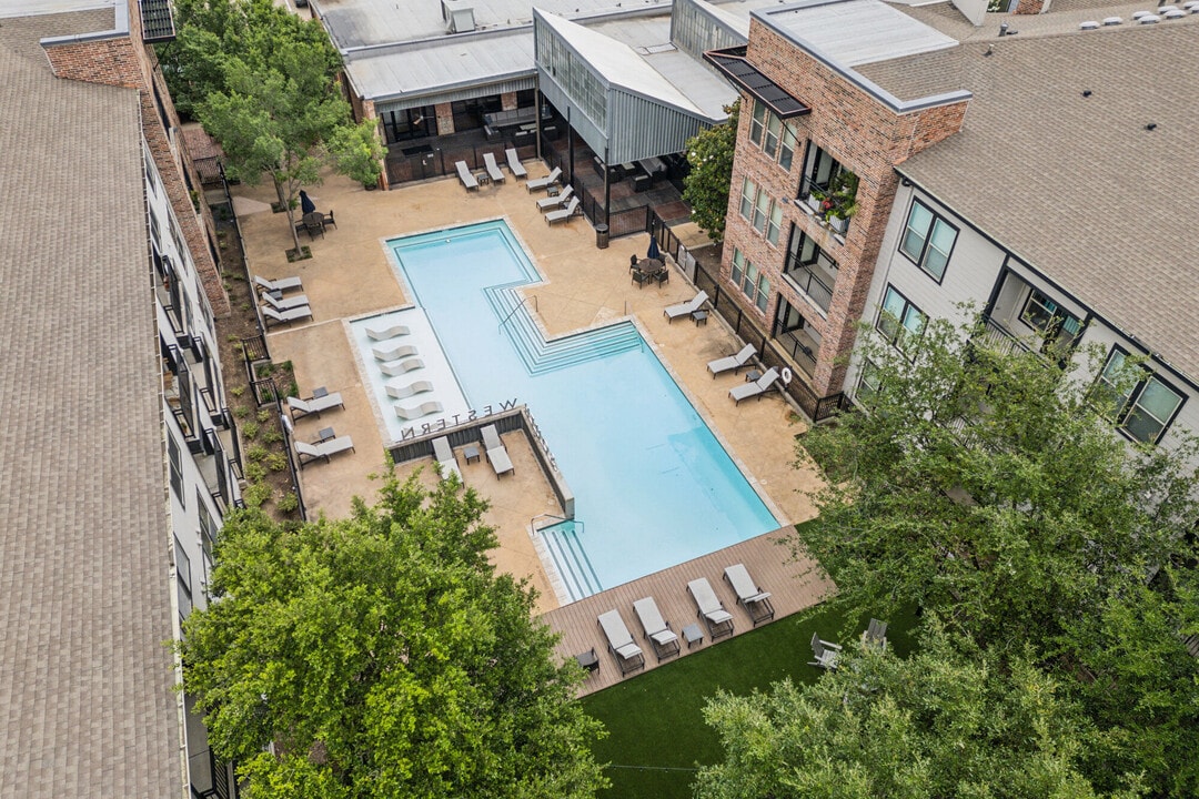 The Southwestern in Dallas, TX - Foto de edificio