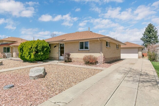 6621 W 54th Ave in Arvada, CO - Building Photo - Building Photo
