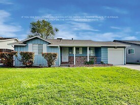 4300 42nd Ave, Unit BSMT 1 in Sacramento, CA - Building Photo