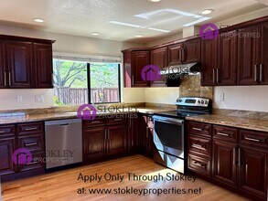 1105 Rock Creek Way in Concord, CA - Building Photo - Building Photo