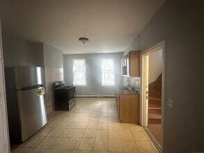 108 New Britain Ave in Hartford, CT - Building Photo - Building Photo