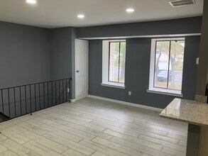 6 Kiowa Ct, Unit 6 Kiowa Court in Coram, NY - Building Photo - Building Photo