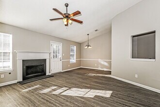 3481 Oak Leaf Ct in Rex, GA - Building Photo - Building Photo