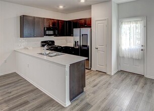 2704 Shimsham Dr in Pflugerville, TX - Building Photo - Building Photo