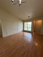 905 NE Rogers Ln in Lawton, OK - Building Photo - Building Photo