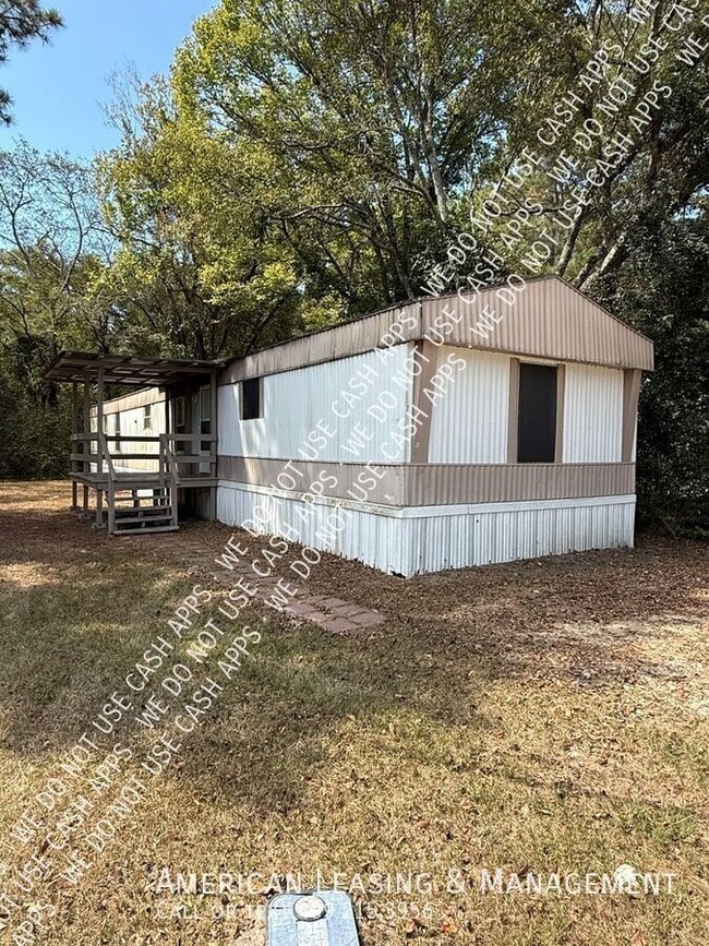 108 Hornet Ln