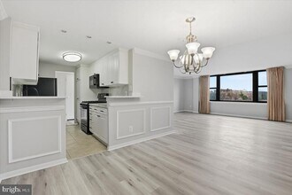 4600 Duke St in Alexandria, VA - Building Photo - Building Photo