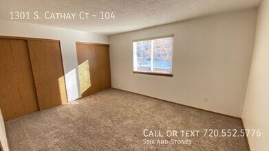 1301 S Cathay Ct in Aurora, CO - Building Photo - Building Photo