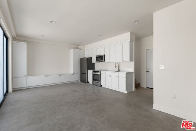 4912 Monte Vista St in Los Angeles, CA - Building Photo - Building Photo