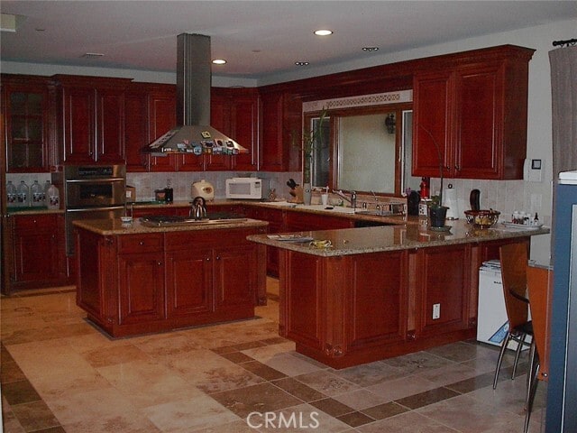 2124 Glen Ivy Dr in Glendale, CA - Building Photo - Building Photo