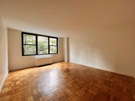 333 E 49th St, Unit 6J in New York, NY - Building Photo