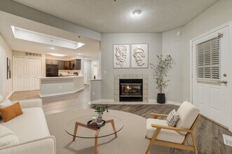 Ashford Belmar in Lakewood, CO - Foto de edificio - Building Photo