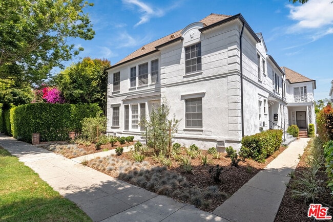308 S Reeves Dr in Beverly Hills, CA - Building Photo - Building Photo