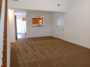 1724-1726-1726 Louise Cir in Columbia, MO - Building Photo - Building Photo