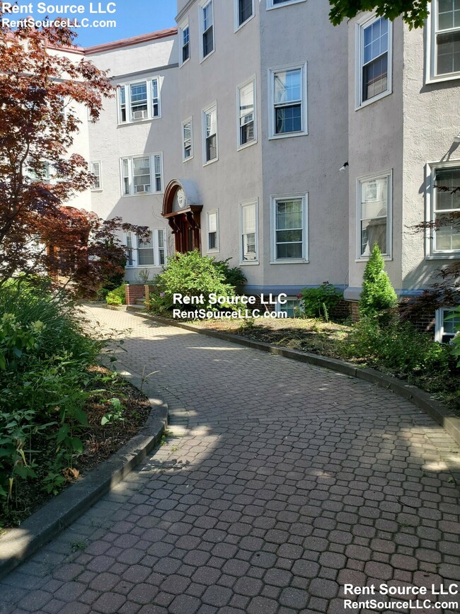 property at 156 Magazine St