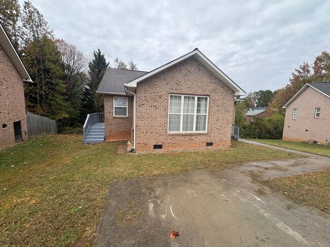 209 Thomas St in Archdale, NC - Building Photo - Building Photo