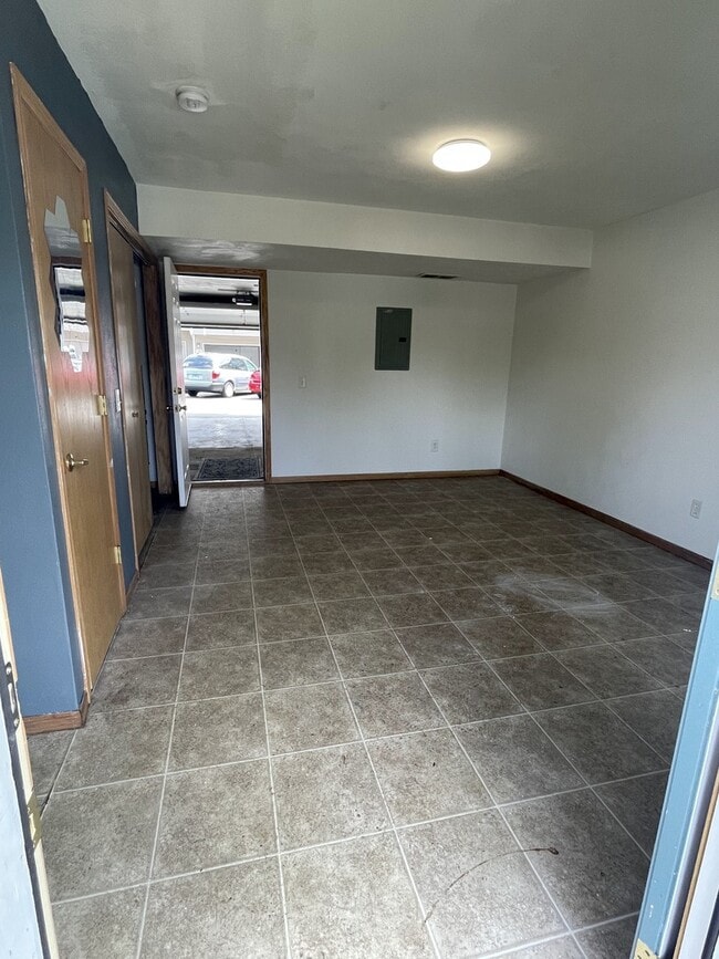 6032 Park Ridge Rd in Loves Park, IL - Building Photo - Building Photo