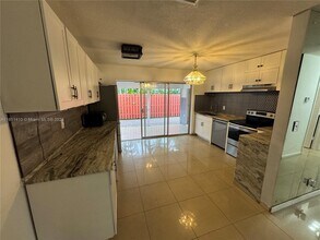 4578 NW 16th Ave in Tamarac, FL - Building Photo - Building Photo