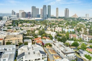 Holmby Street Luxury Investments LLC in Los Angeles, CA - Building Photo