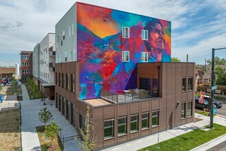 Clara Brown Commons in Denver, CO - Foto de edificio - Building Photo