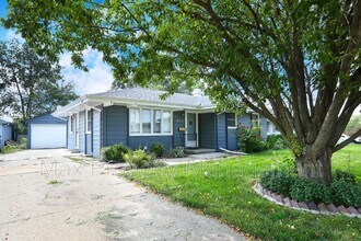 7512 Wilden Dr in Urbandale, IA - Building Photo - Building Photo