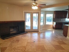1116 Oak Ridge Dr in Roseville, CA - Building Photo - Building Photo