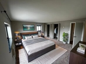 1321 Worcester Rd, Unit 503 in Framingham, MA - Foto de edificio - Building Photo