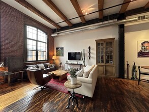 1 Westinghouse Plz in Boston, MA - Building Photo - Building Photo