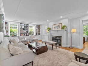 61 Hundreds in Wellesley, MA - Building Photo - Building Photo