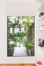 129 Outrigger Mall in Los Angeles, CA - Building Photo - Building Photo