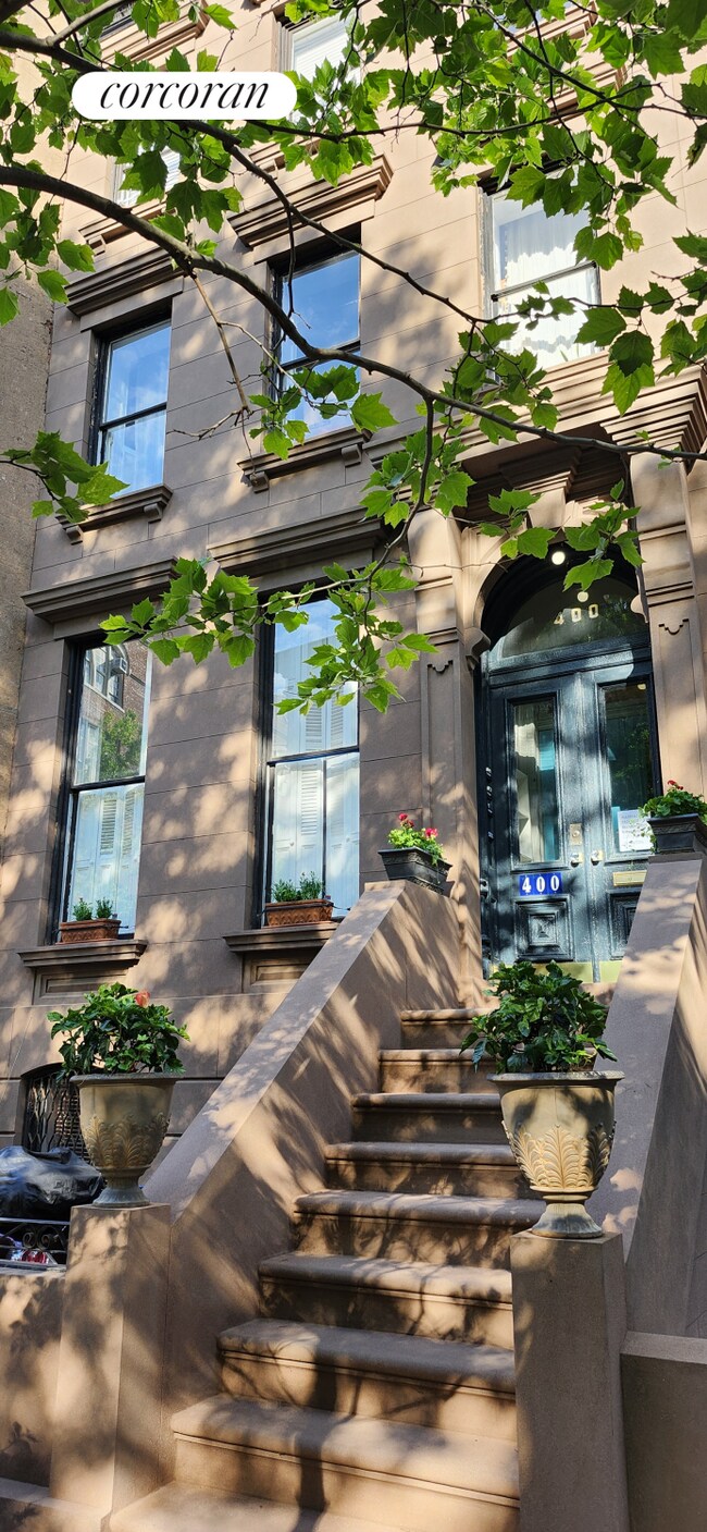 400 Henry St in Brooklyn, NY - Building Photo - Building Photo
