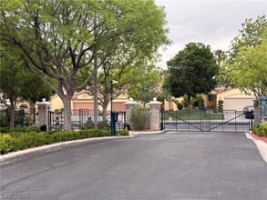 3141 Diamond Crest Ln in Henderson, NV - Building Photo - Building Photo