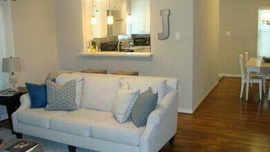 112 Robert Lee Rd in Houston, TX - Building Photo - Building Photo