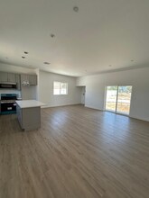 9306 E Ave T 6 in Littlerock, CA - Building Photo - Building Photo